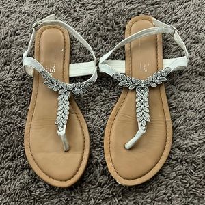 Dress up sandals